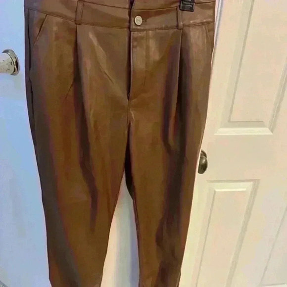 Paige Mayslie Coated High Rise Pleated jogger size 4 - Picture 2 of 4